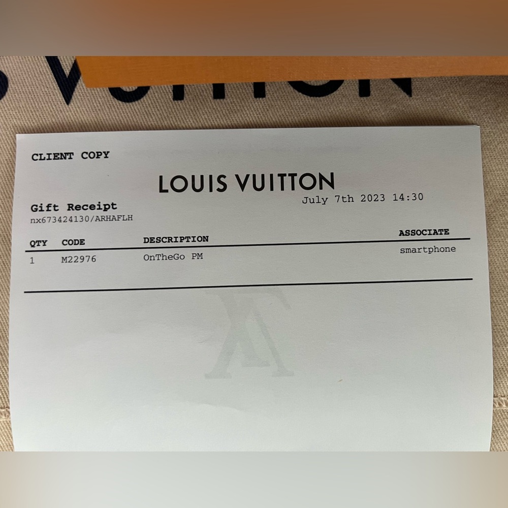 Louis Vuitton Monogram Giant By The Pool 2.0 On The Go PM Pink - Picture 13 of 14